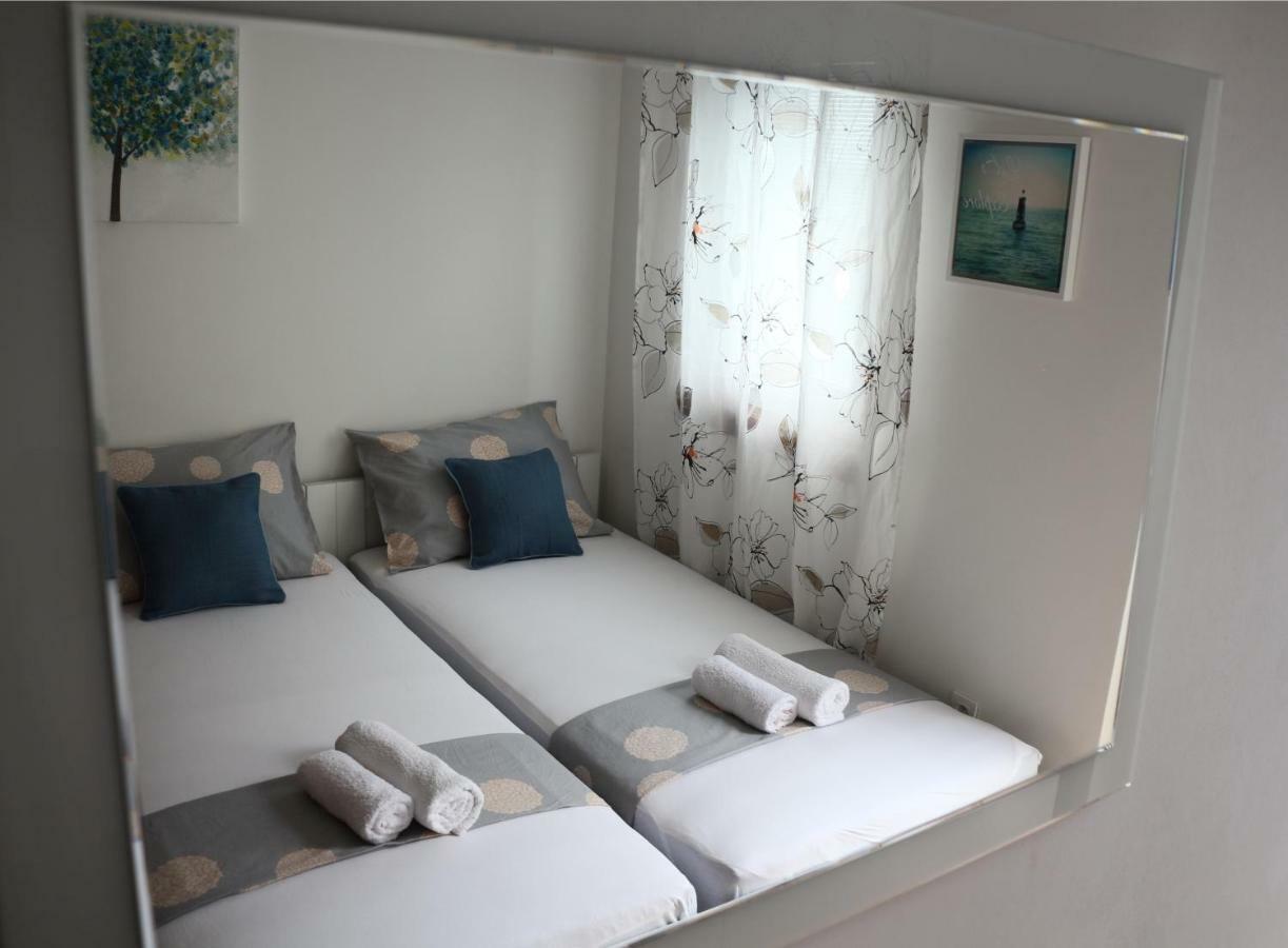 Apartment Mlacic Hvar Island Екстериор снимка