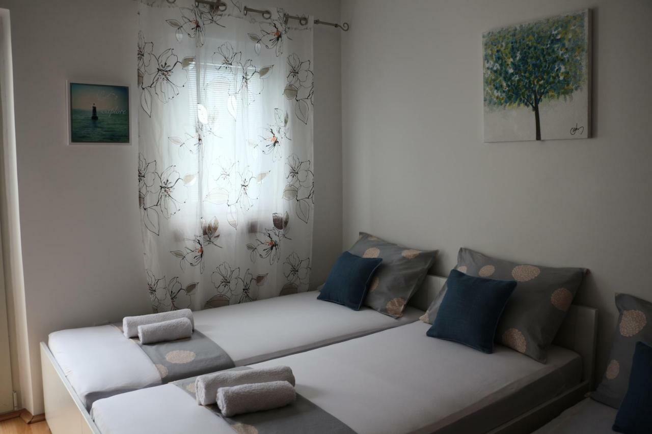 Apartment Mlacic Hvar Island Екстериор снимка